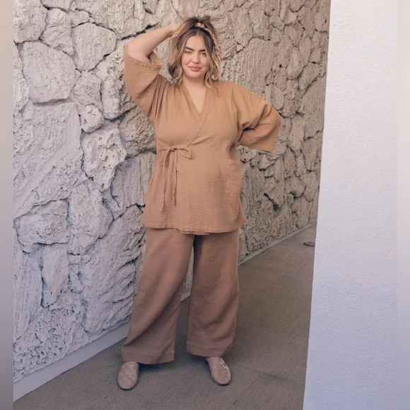 Oddbird Co. Kardes Loungwear - Picture 1 of 6